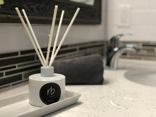 Load image into Gallery viewer, rosbas, Reed Diffuser Set with sticks, 6 oz, Handmade in The USA